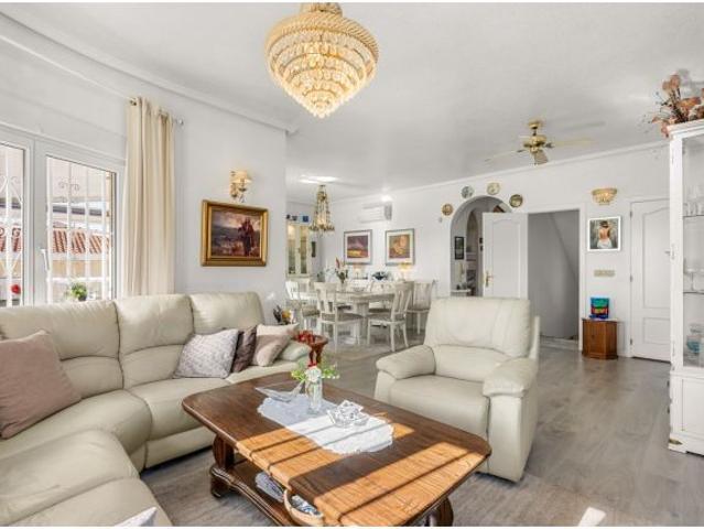 Villa en Venta en Rojales, Alicante