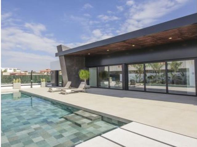Villa en Venta en Rojales, Alicante