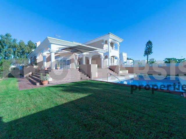 Villa en venta en Roquetas de Mar Almería