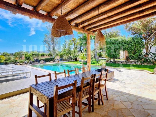 Villa en venta en Santa Eulalia del Río Baleares