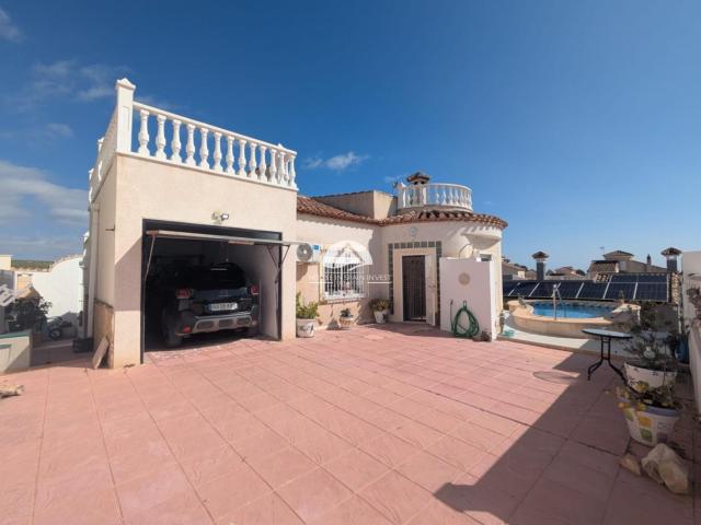Villa en venta en San Miguel de Salinas Alicante