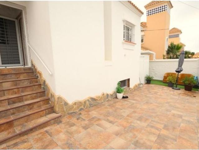 Villa en Venta en San Miguel de Salinas, Alicante