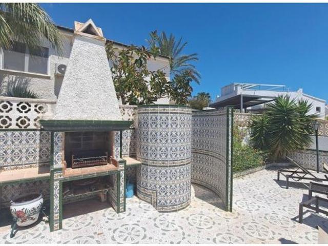 Villa en Venta en San Miguel de Salinas, Alicante