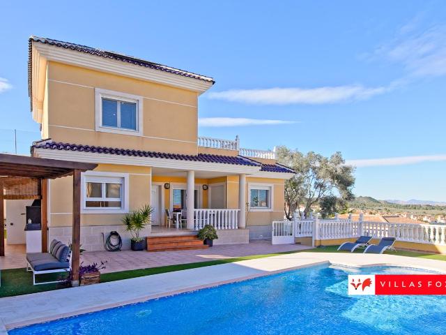 Villa en venta en San Miguel de Salinas Alicante