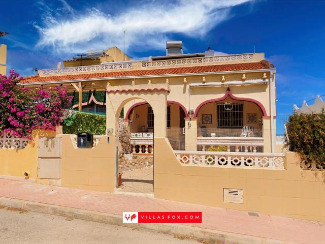Villa en venta en San Miguel de Salinas Alicante