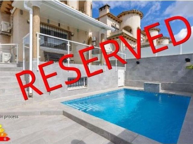 Villa en Venta en San Miguel de Salinas, Alicante
