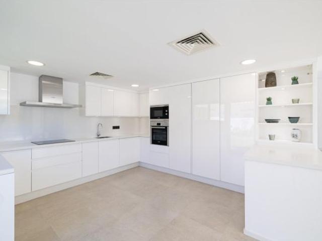 Villa en Venta en San Pedro de Alcántara, Málaga