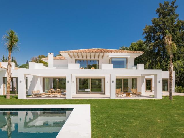 Villa en venta Estepona