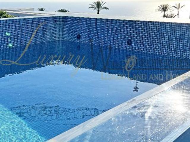 Villa en venta Guia de Isora