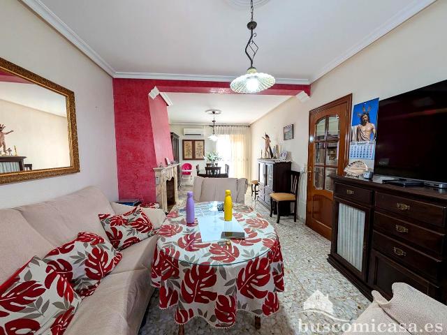 Villa en venta Linares