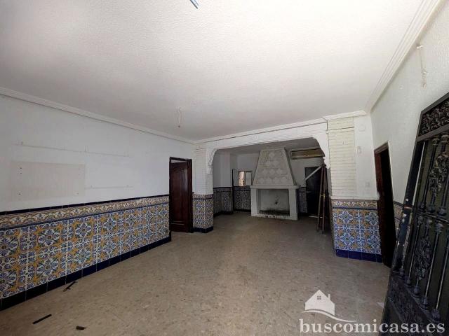 Villa en venta Linares