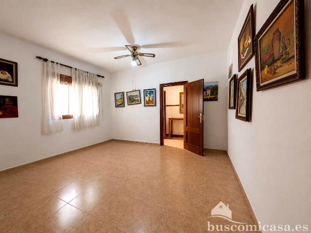 Villa en venta Linares