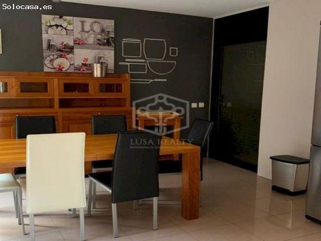 villa en Alquilar en Castelldefels. UEBZ T1634
