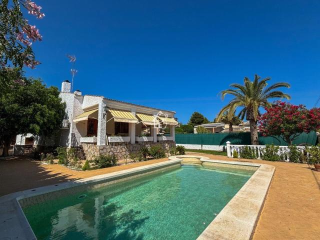 Villa en alquiler en Torrevieja Alicante