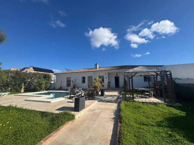 Villa en alquiler en Alhaurín de la Torre Málaga