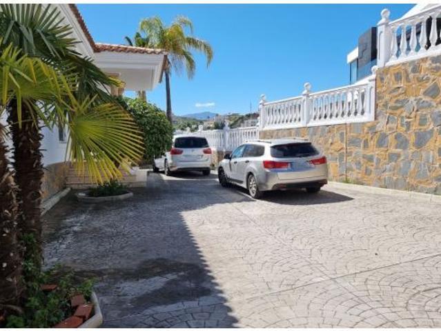 Villa en Alquiler en Benahavís, Málaga