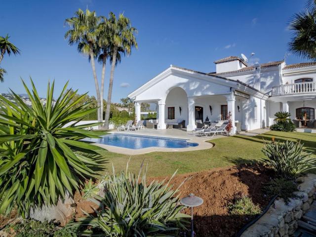 Villa en alquiler en Benahavís Málaga
