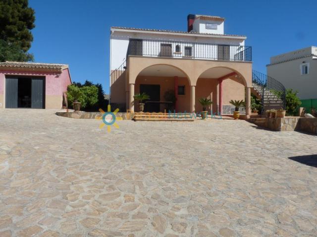 Villa en alquiler en La Font d'En Carròs Valencia