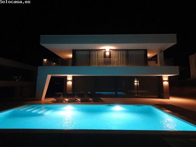 Villa en Alquiler en Manilva, Málaga