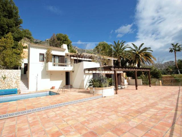 Villa en Altea La Vieja, con vistas panorámicas al Mar, Alte. 270m² Altea