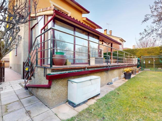 Villa en Arroyo de la Encomienda