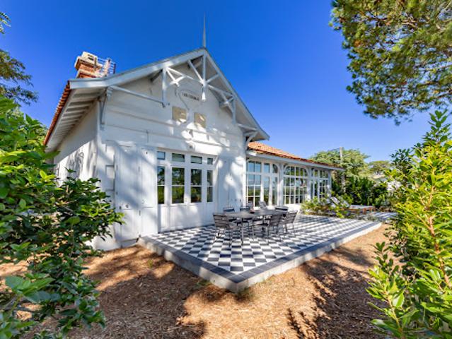 Villa en bord de mer avec jardin