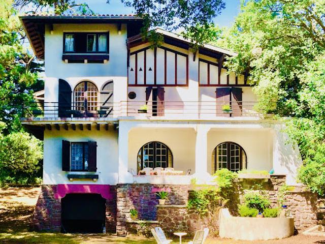 Villa en bord de mer avec jardin