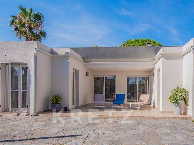Villa en bord de mer avec jardin