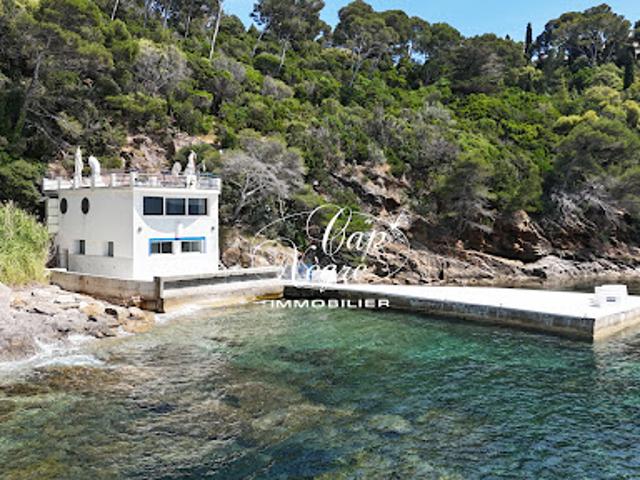 Villa en bord de mer avec jardin