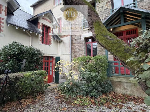Villa en bord de mer avec jardin