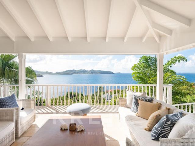 Villa en bord de mer avec terrasse