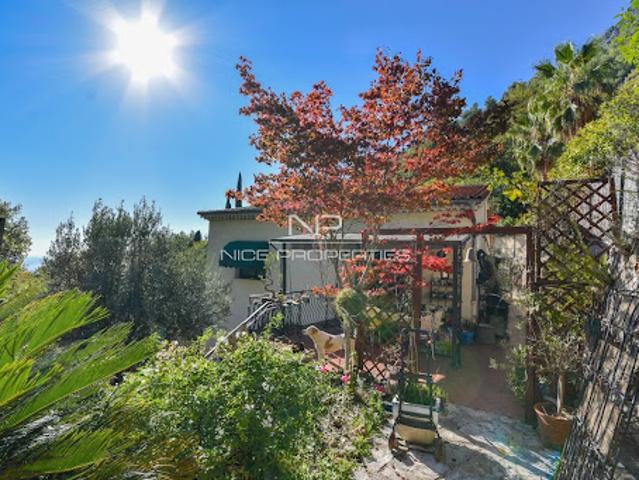 Villa en bord de mer avec terrasse