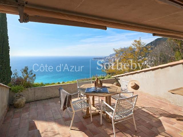 Villa en bord de mer avec terrasse
