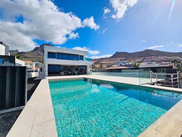 Villa en El Madroñal, Costa Adeje, Tenerife 497m² Adeje