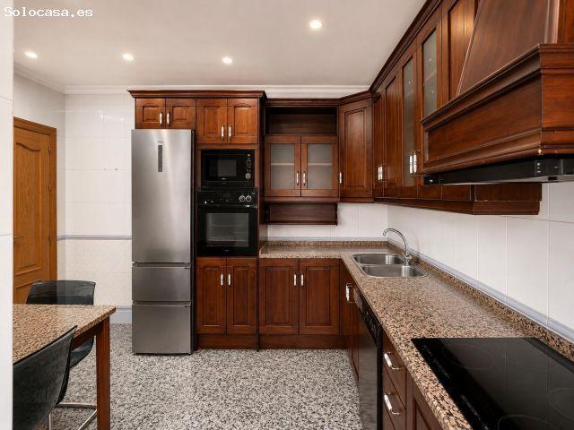 Villa en El Sabinar, Roquetas de Mar, 257m2, 4hab, 3baños, piscina privada