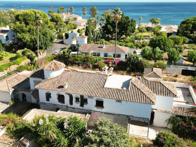 Villa en El Paraiso Estepona