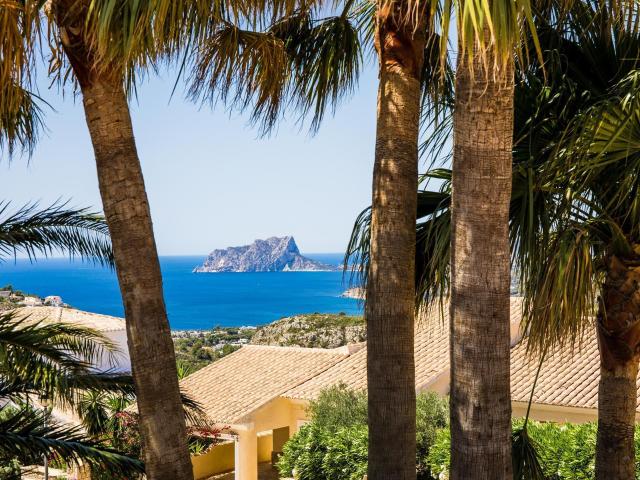 Villa con piscina privada en Residencial Magnolias, Cumbre d. 275m² Cumbre del sol