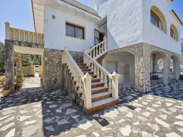 Villa en Las Rotas con espectaculares vistas al mar