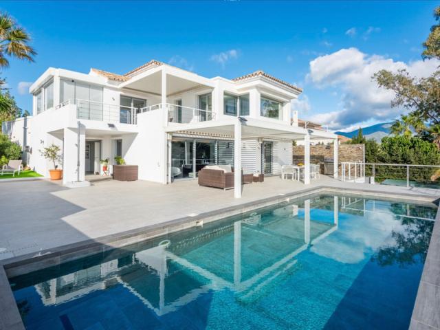 Villa en Nueva Andalucía