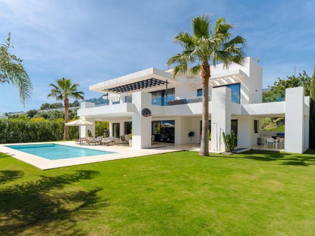 Villa en Nueva Andalucía