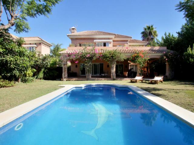 Villa en Nueva Andalucia, Marbella