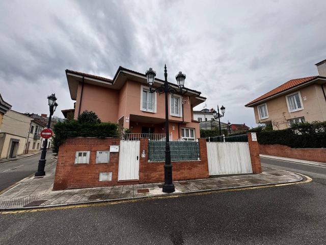 Villa en Oviedo