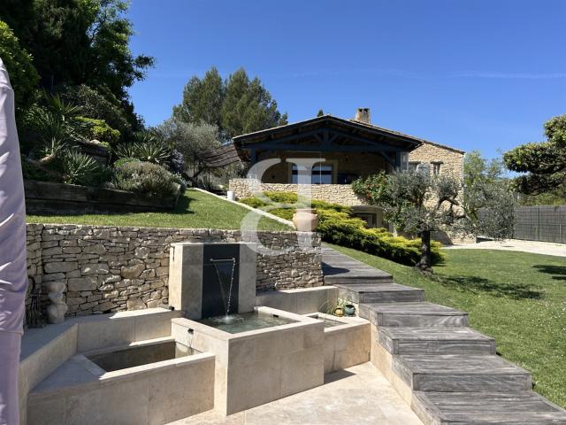 Villa en pierres avec piscine région Nyons 127m² Nyons