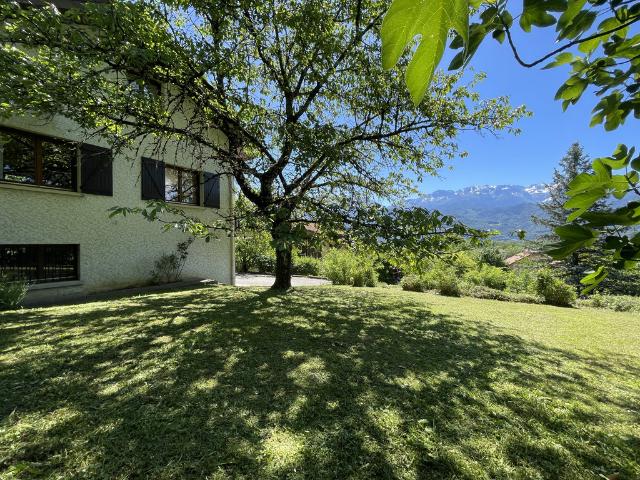 Villa en position dominante