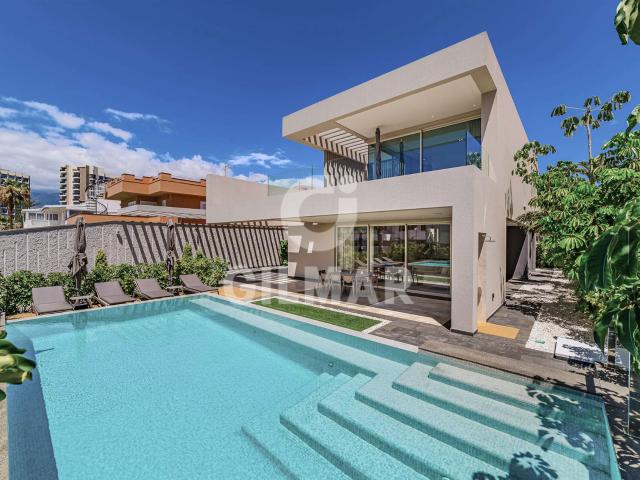Villa en Playa de las Américas 254m² Playa de las Américas