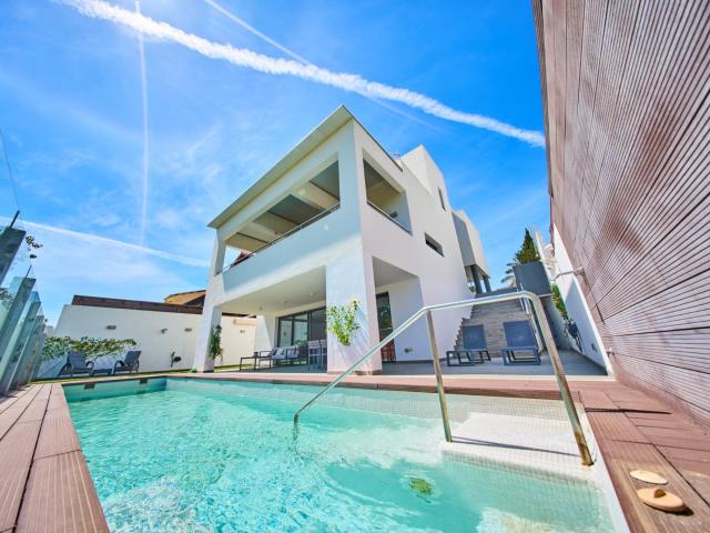 Villa en Playa Granada