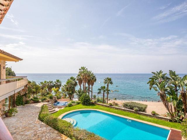 Villa en primera linea de mar en Tossa de Mar 812m² Tossa de Mar
