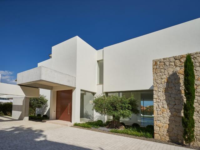 VILLA EN PRIMERA LINEA DE GOLF EN MARBELLA