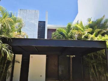 Villa en Renta amueblada en Zona Contry con amenidades