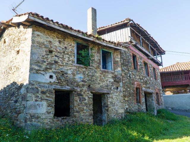 Villa en Salas